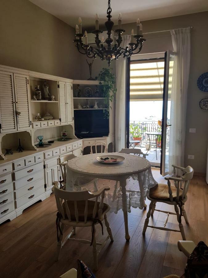 サレルノ Armonia Bed & Breakfast エクステリア 写真